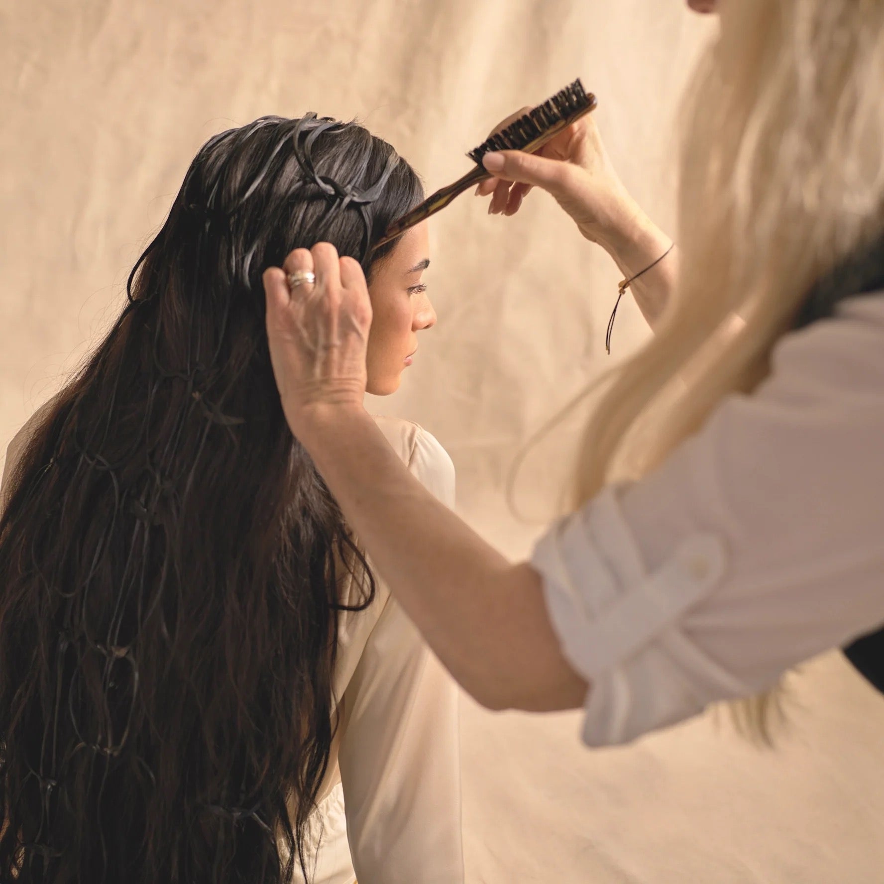 Oribe Mystify Restyling Spray