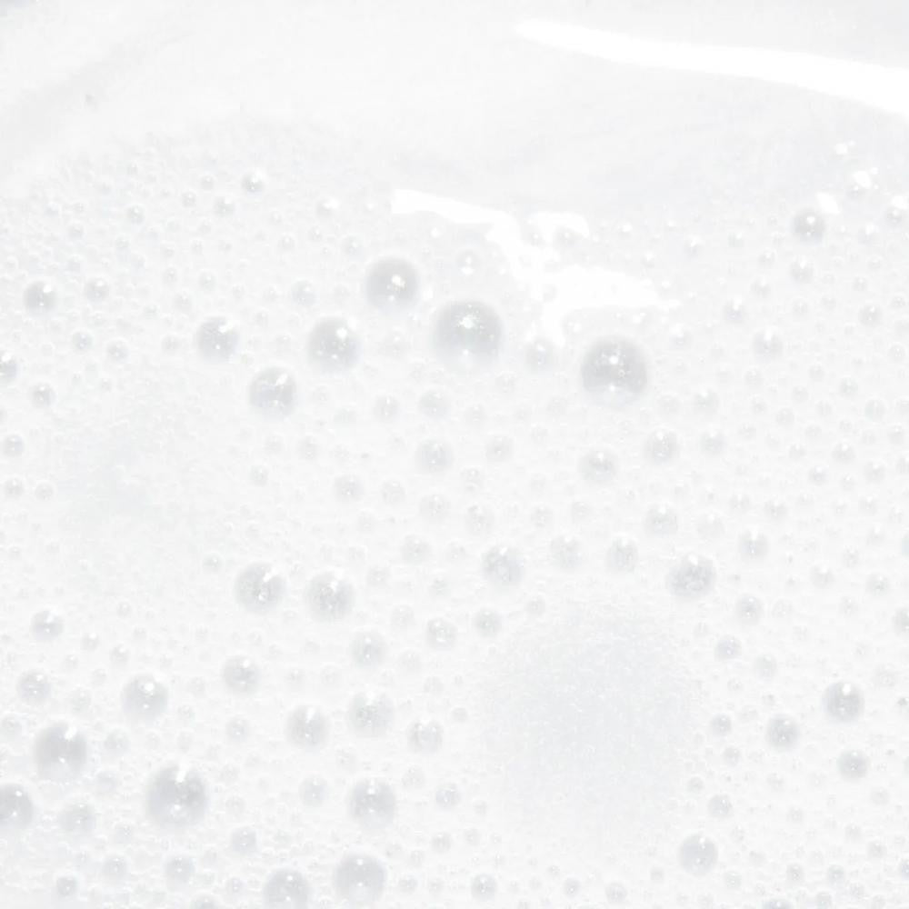 droplet of Paul Mitchell Lavender Mint Moisturizing Shampoo for dry coarse hair in Canada