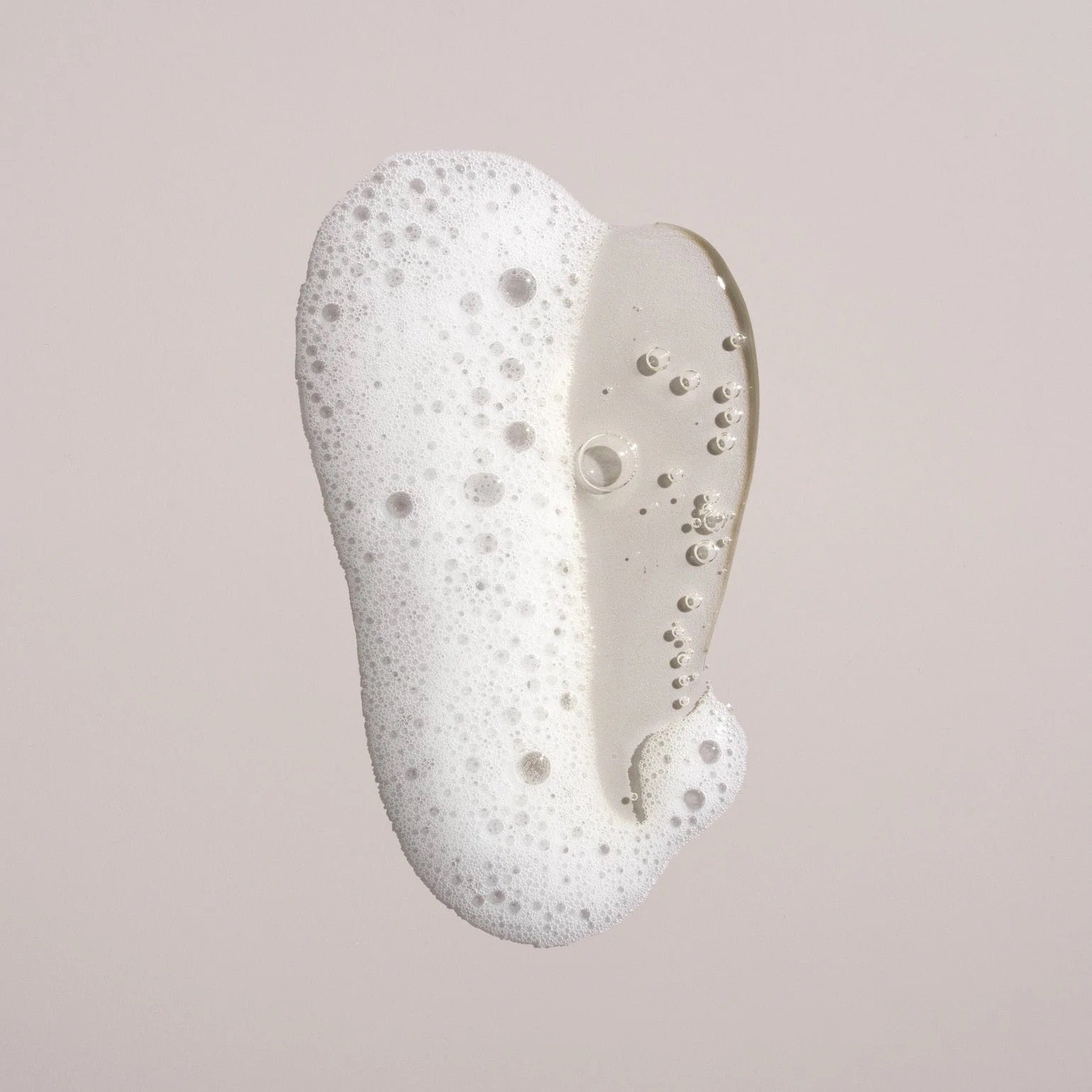 Shampoo for Magnificent Volume by Oribe – Weightless Lift & Fullness