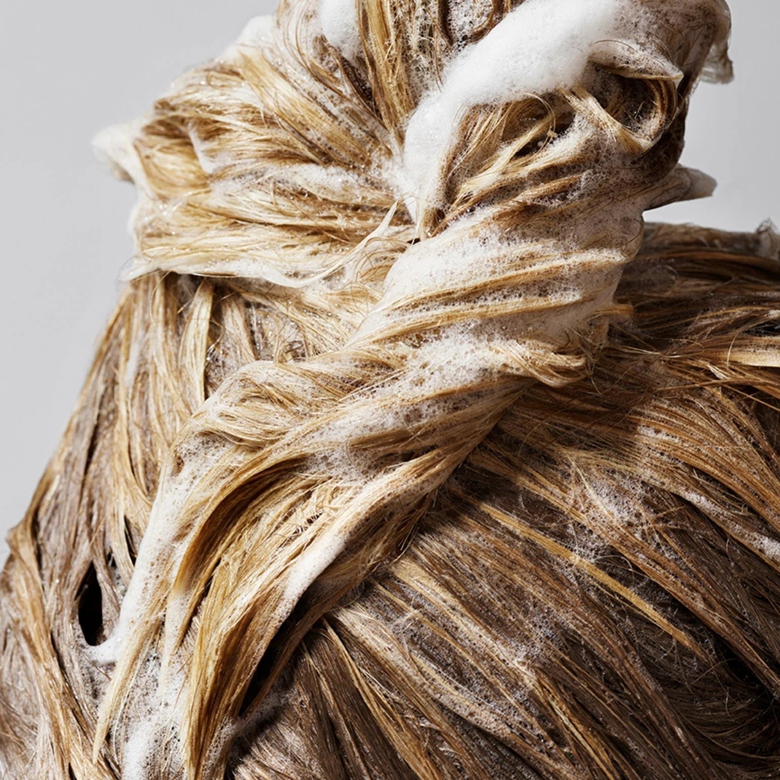 Shampoo for Magnificent Volume by Oribe – Weightless Lift & Fullness