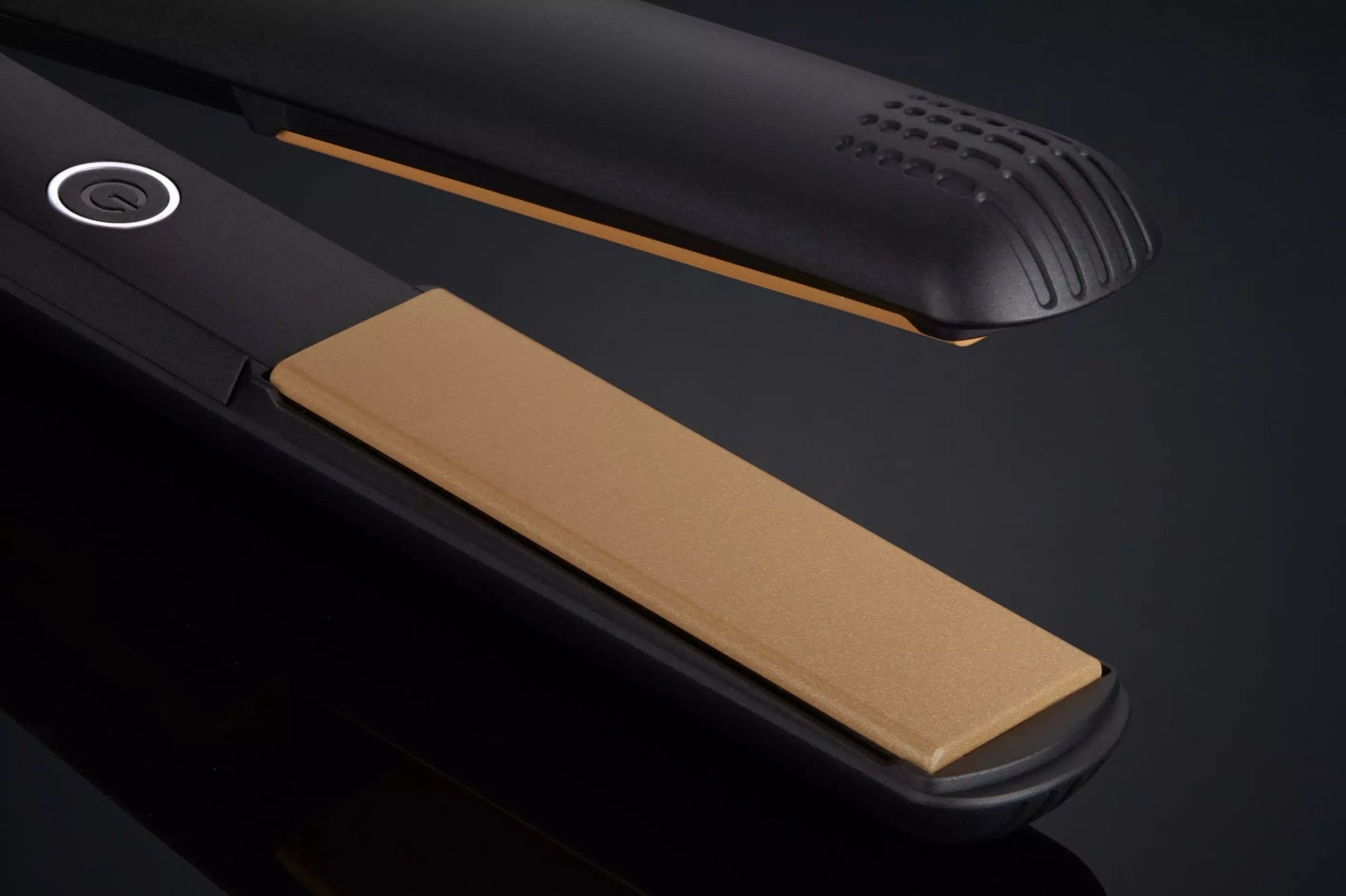 ghd Original 1" Professional Hair Straightener close up