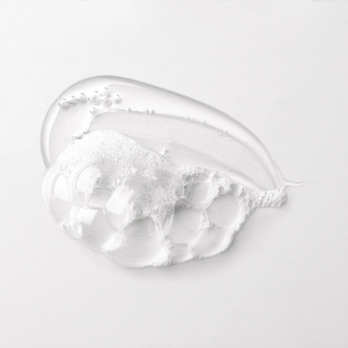 smear of Shu Uemura Izumi Tonic Strengthening Shampoo, image 6 of 8