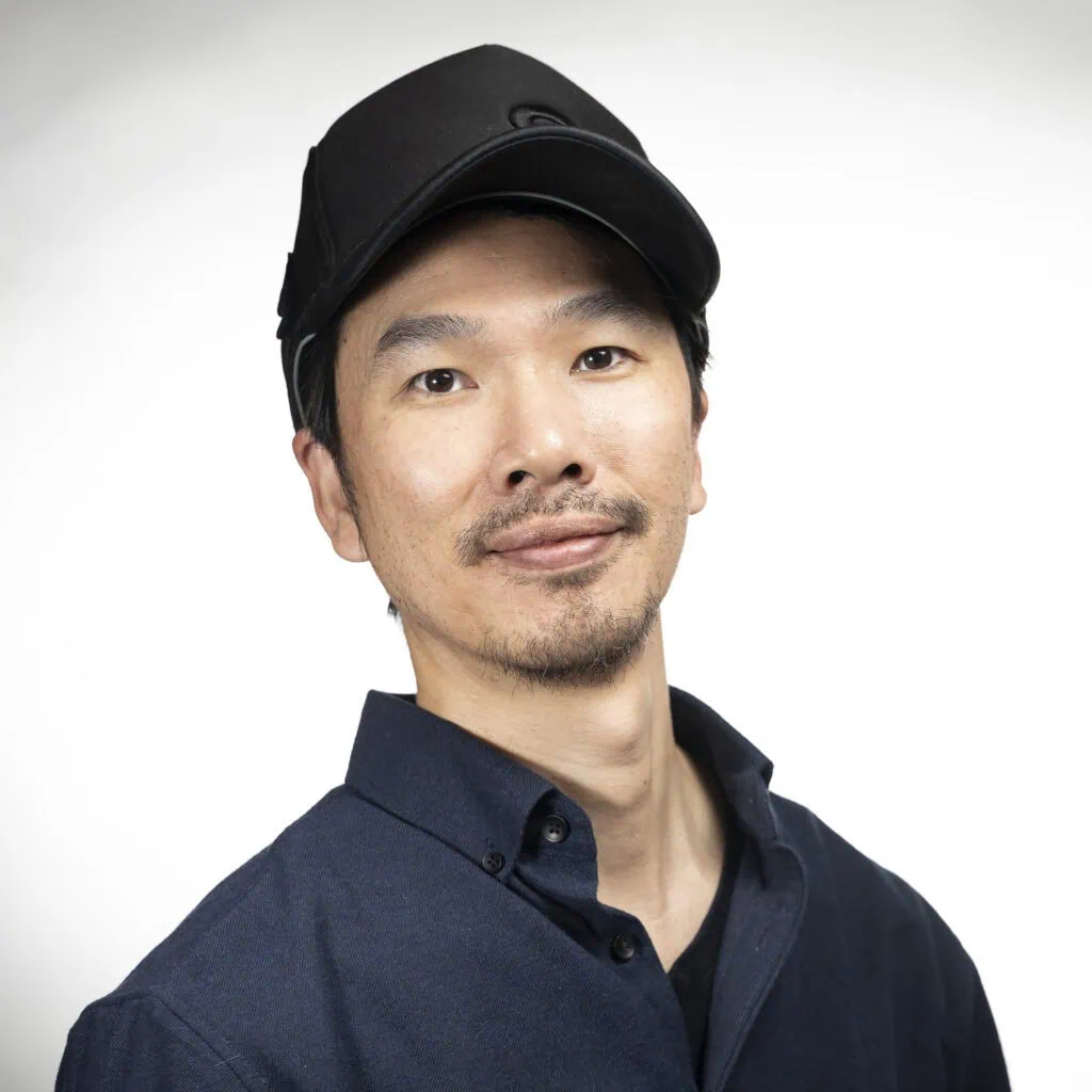 Joe Li, expert in haircuts, colour, and balayage with 15 years of experience.